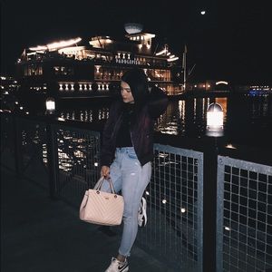 Meet your Posher, Sarsara